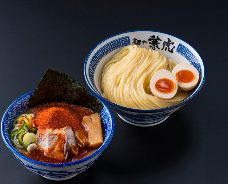 行列ができるつけ麺店。渾身の一杯を堪能あれ。